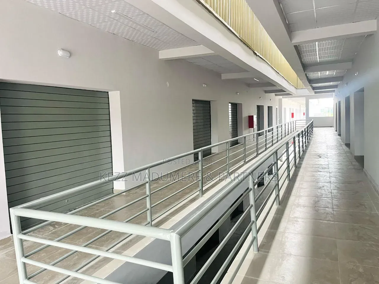 For Sale: Ultra Modern Multi Purpose Commercial Plaza, Trans Amadi, Ph in Trans Amadi