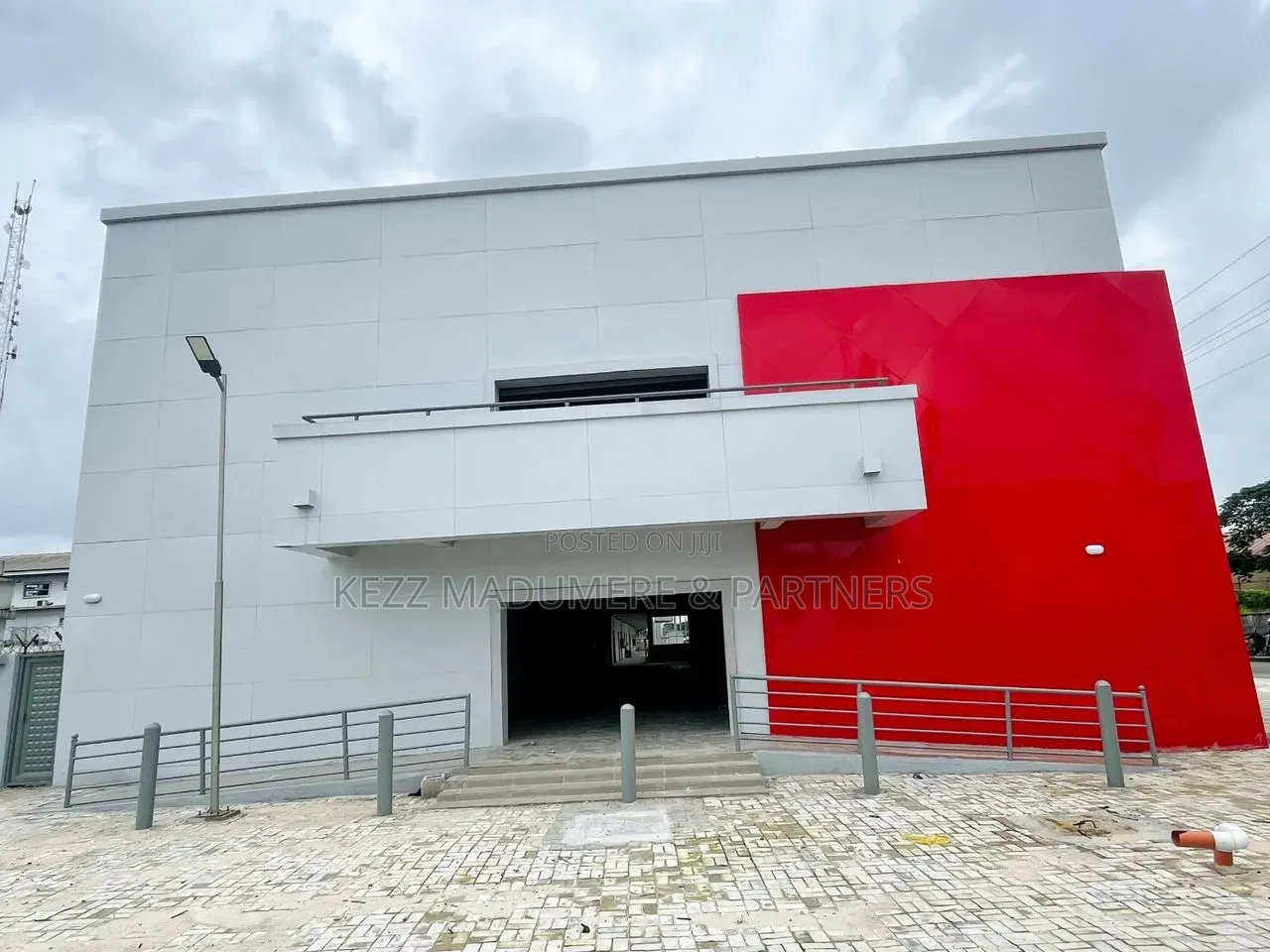 For Sale: Ultra Modern Multi Purpose Commercial Plaza, Trans Amadi, Ph in Trans Amadi