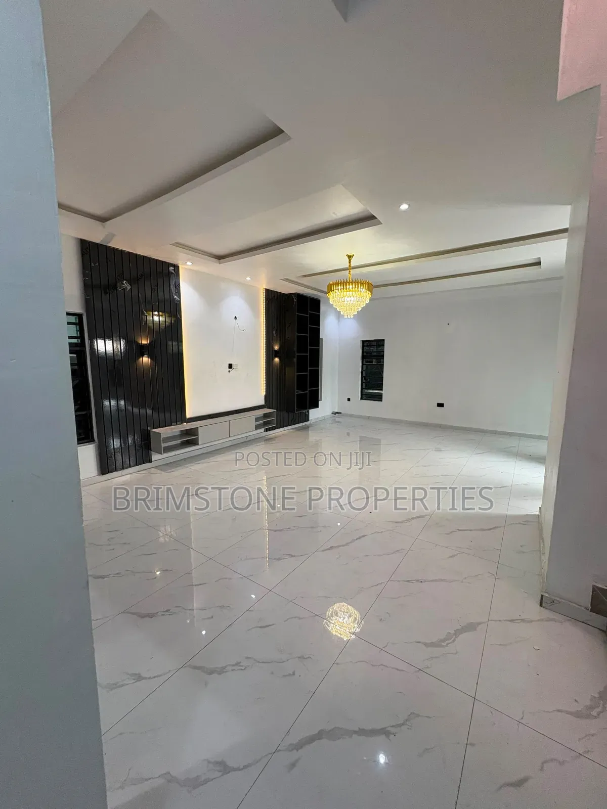 Furnished 4bdrm Duplex in Chevron for rent in Chevron