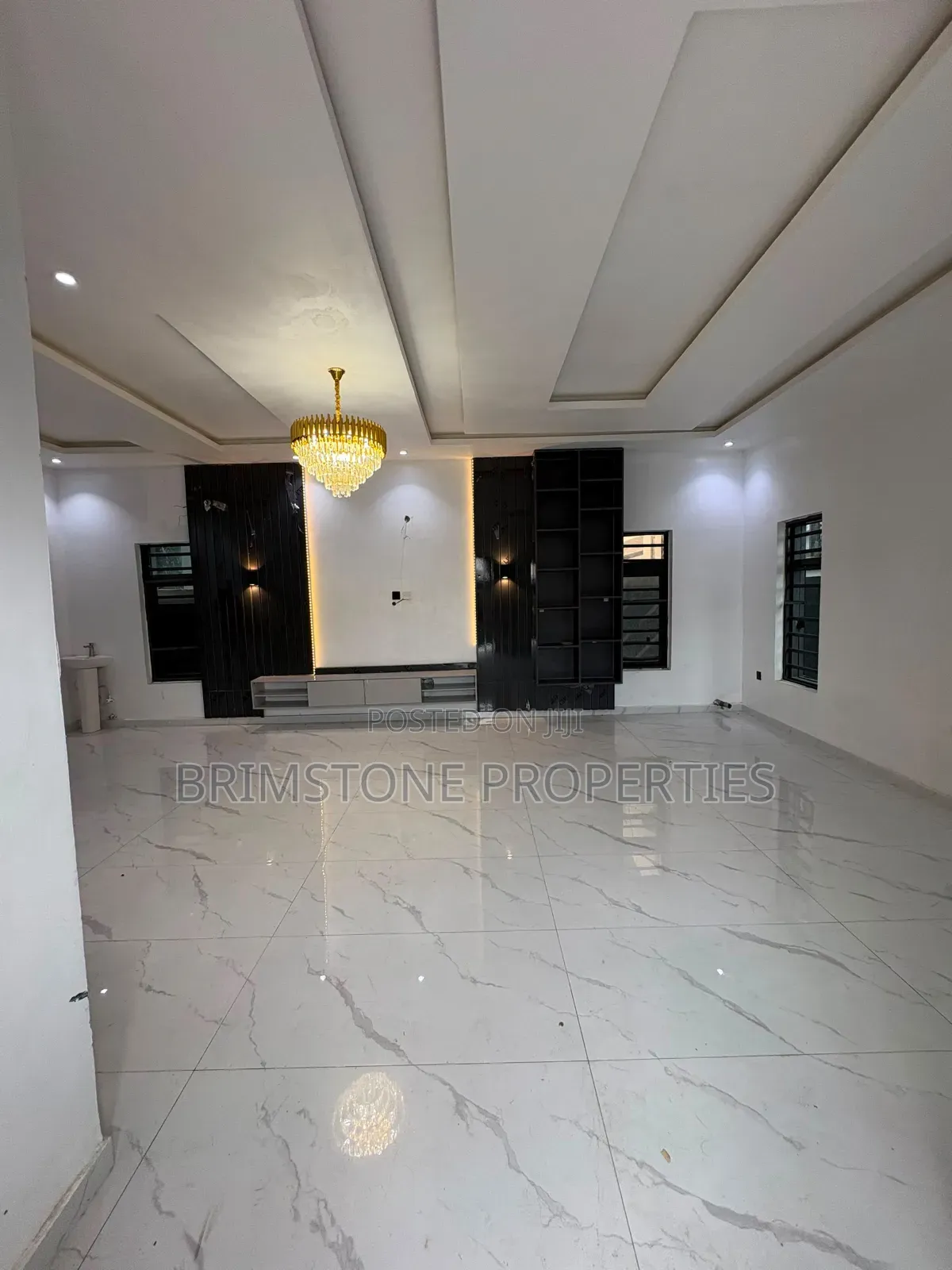 Furnished 4bdrm Duplex in Chevron for rent in Chevron
