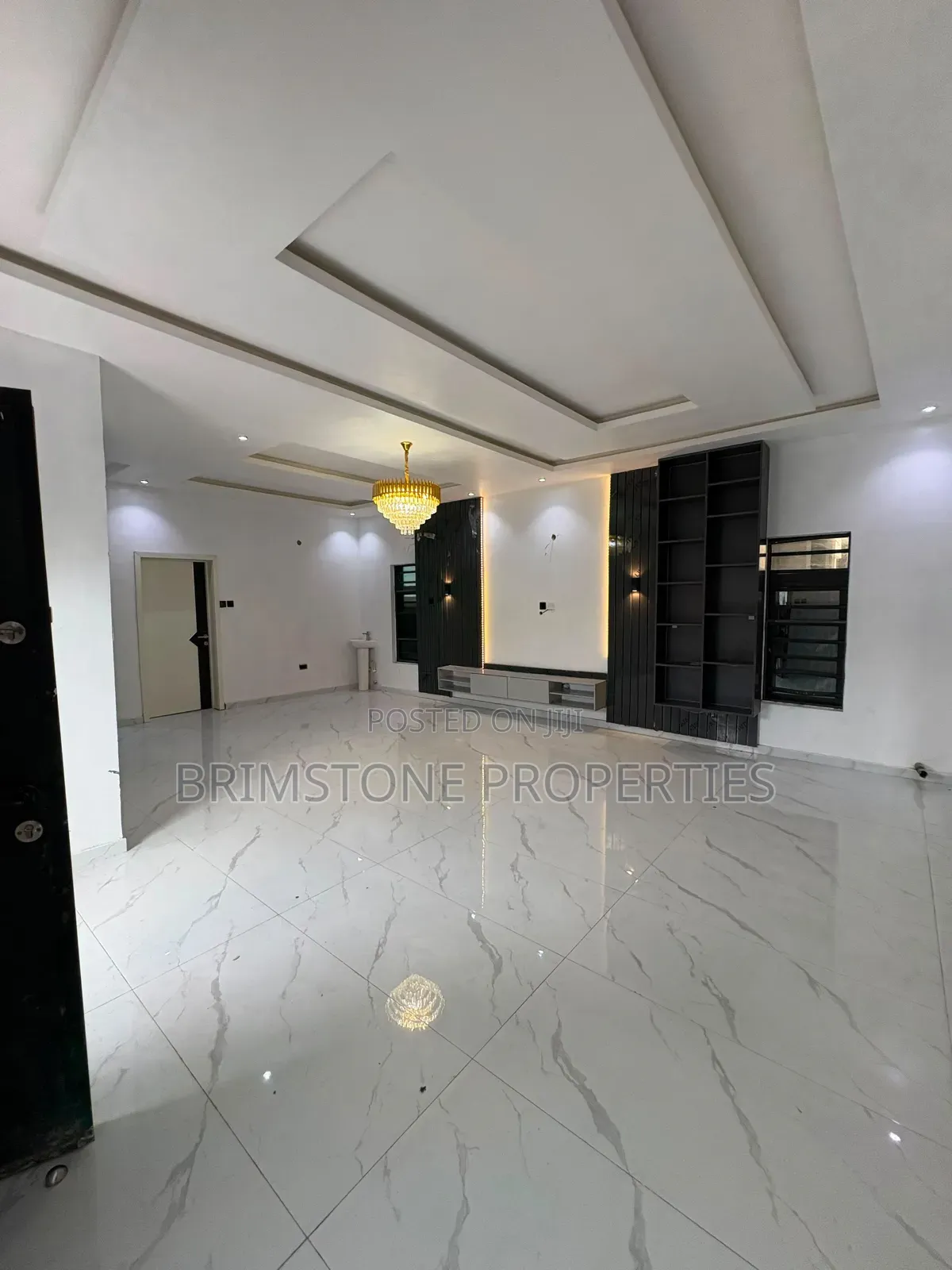 Furnished 4bdrm Duplex in Chevron for rent in Chevron
