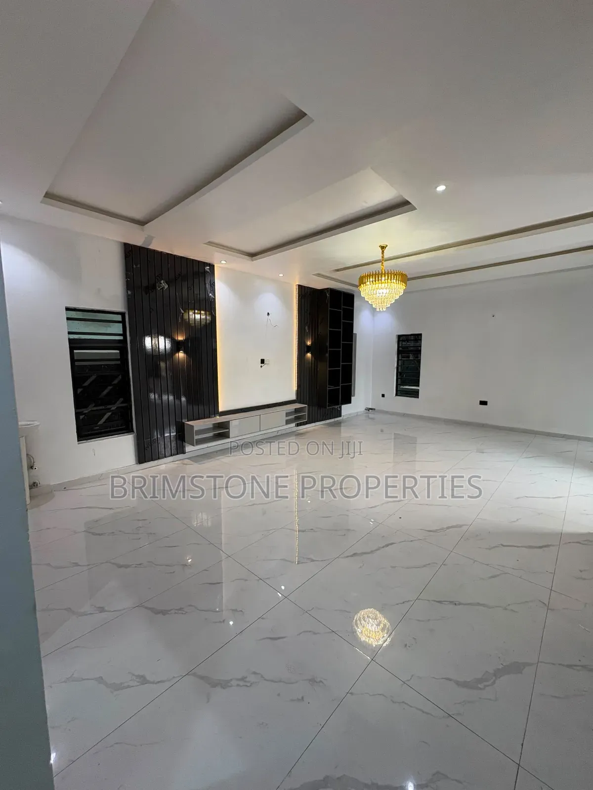 Furnished 4bdrm Duplex in Chevron for rent in Chevron