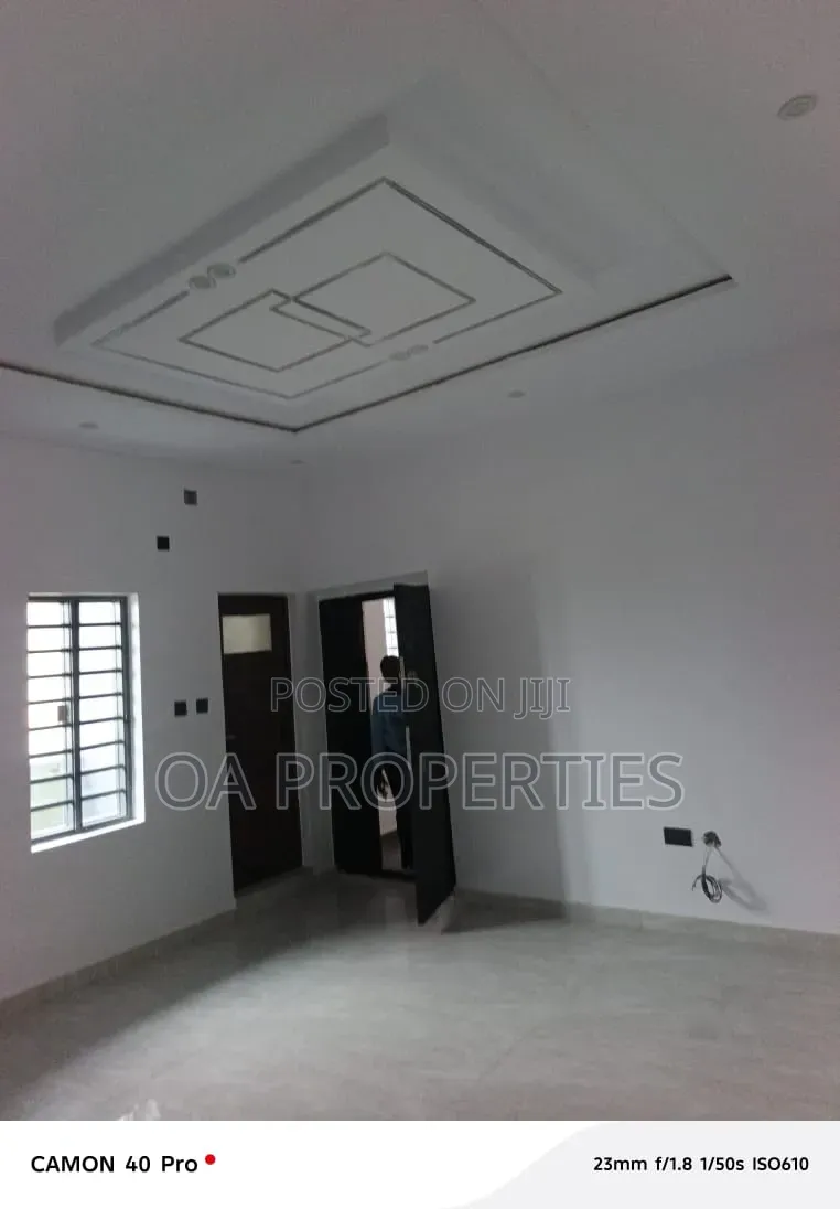 2bdrm Block of Flats in Kolapo Ishola Gra for rent in Ibadan