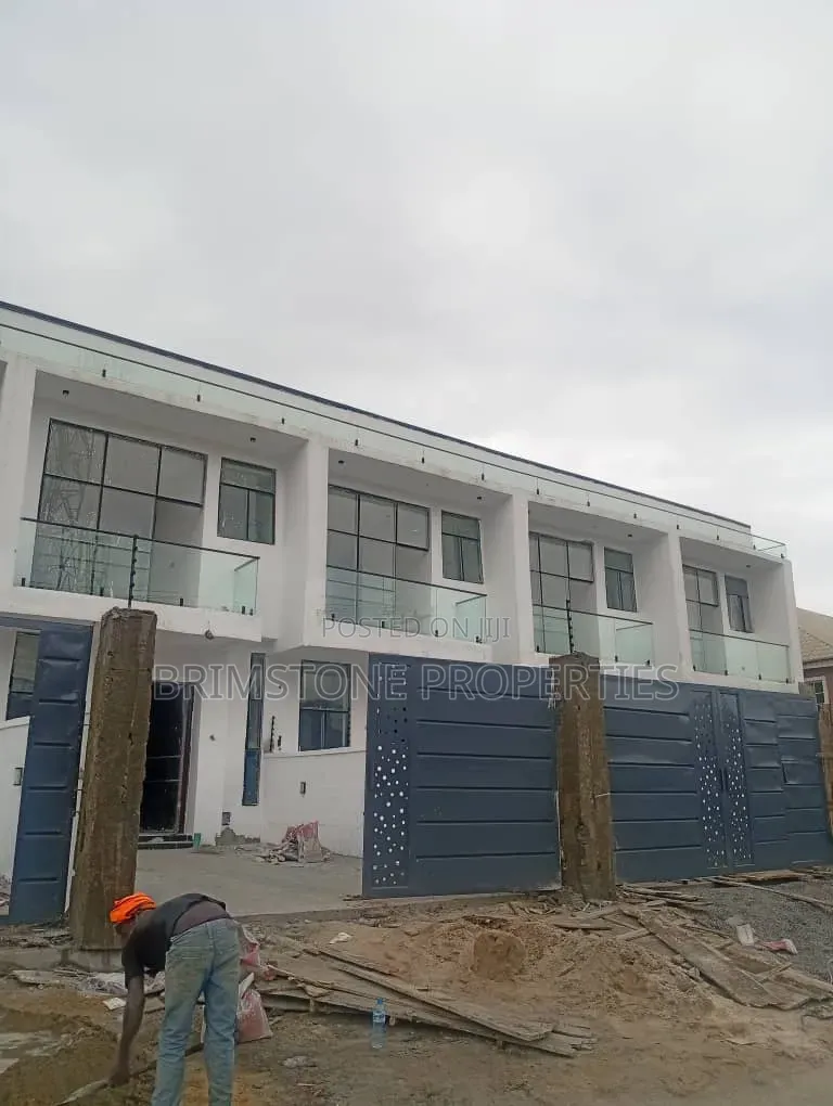 Furnished 3bdrm Duplex in Sangotedo for sale in Sangotedo