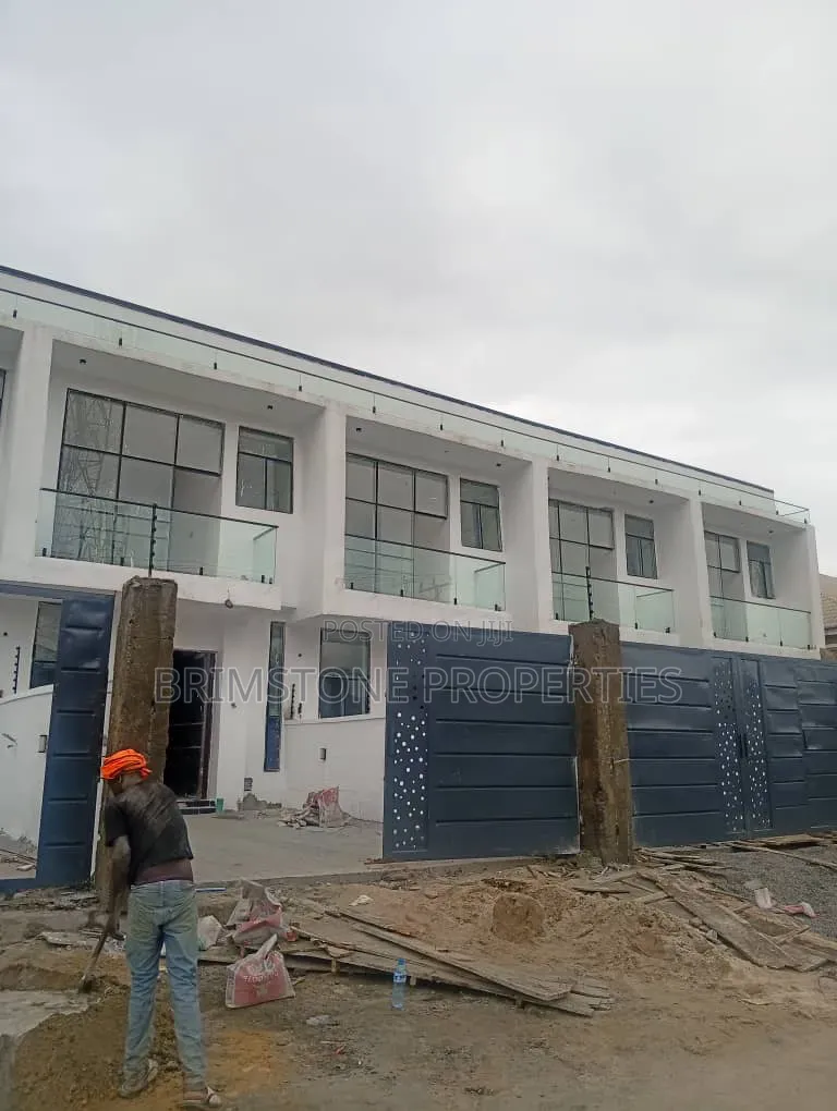 Furnished 3bdrm Duplex in Sangotedo for sale in Sangotedo