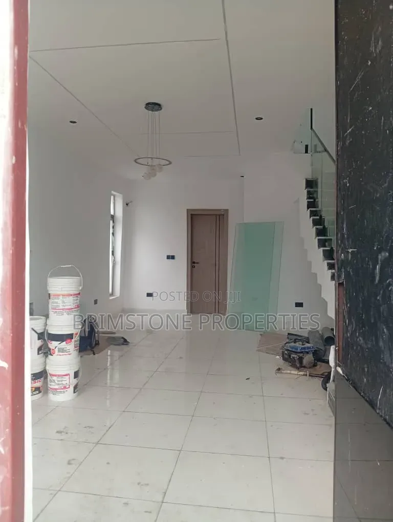 Furnished 3bdrm Duplex in Sangotedo for sale in Sangotedo