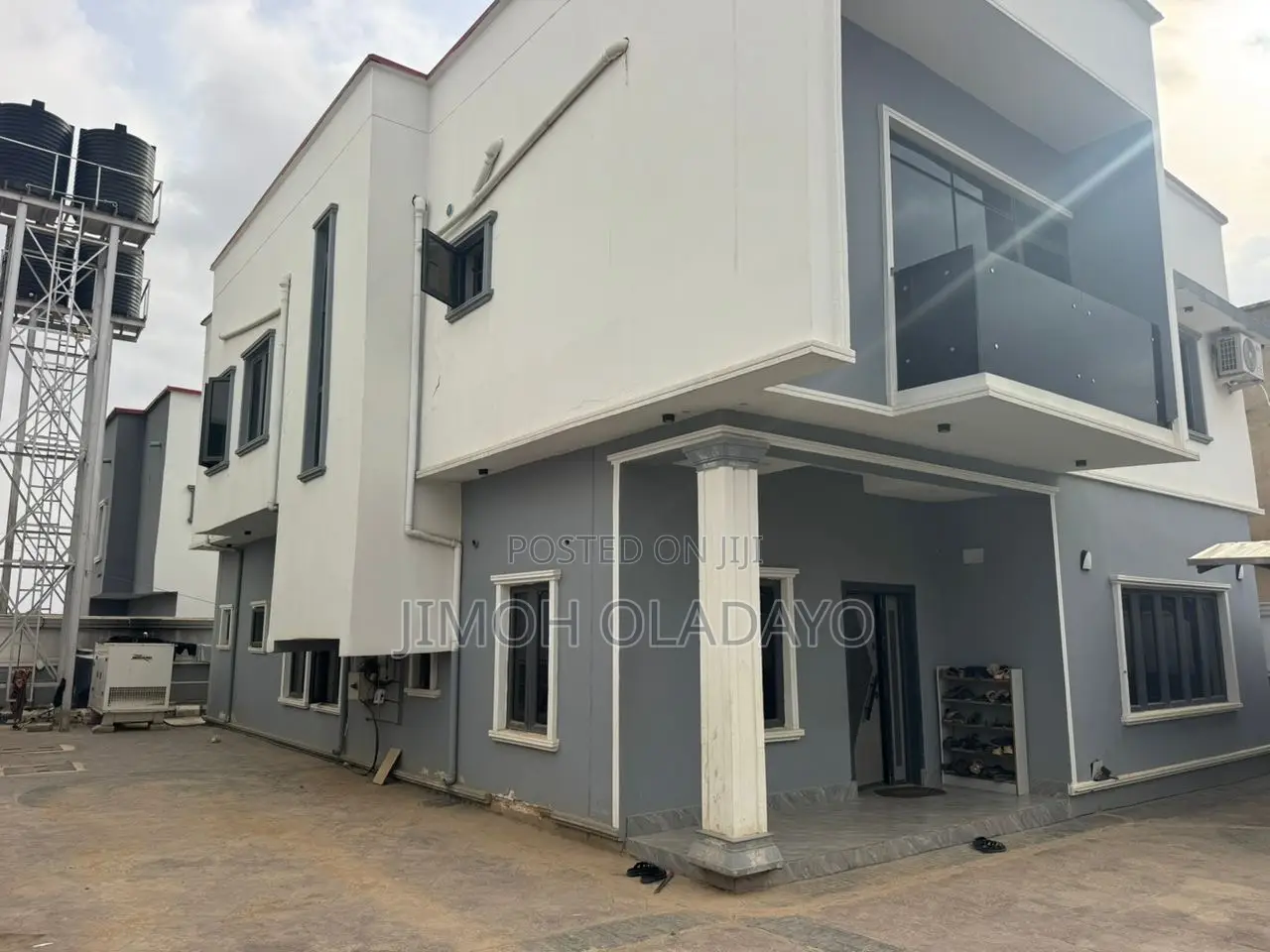 Furnished 6bdrm Duplex in Crown Vista, FHA for sale in FHA