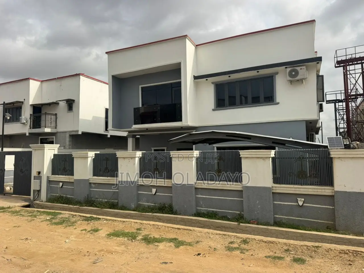 Furnished 6bdrm Duplex in Crown Vista, FHA for sale in FHA