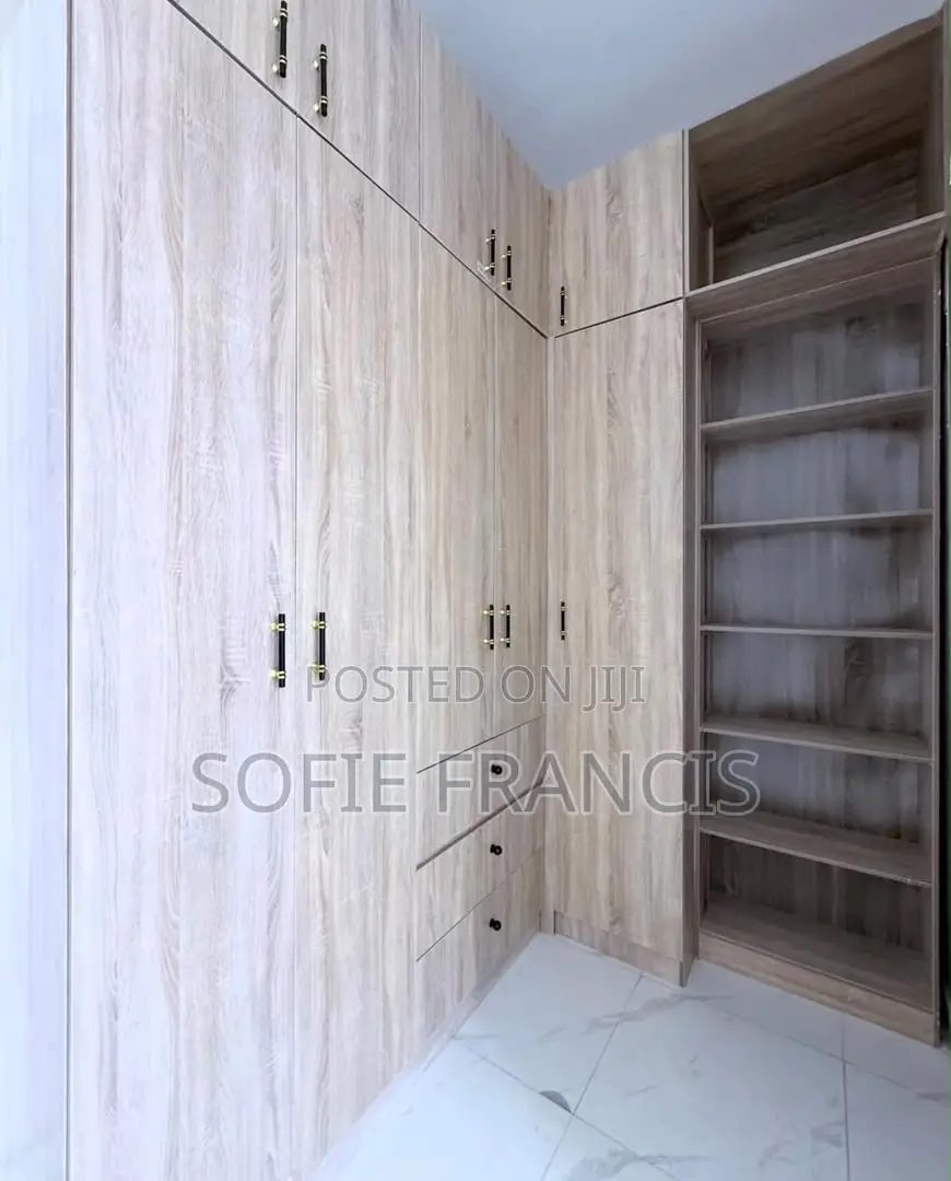 4bdrm Duplex in Ikota for rent in Ikota