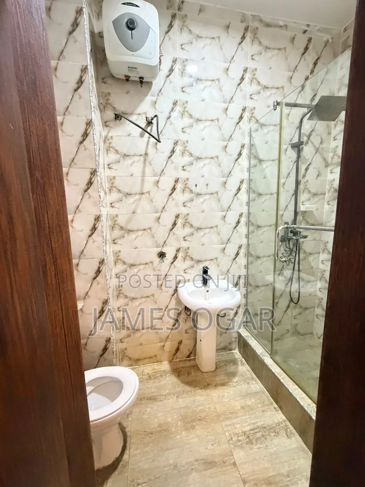 Studio Apartment in Roxbury Estate, Chevron for rent in Chevron
