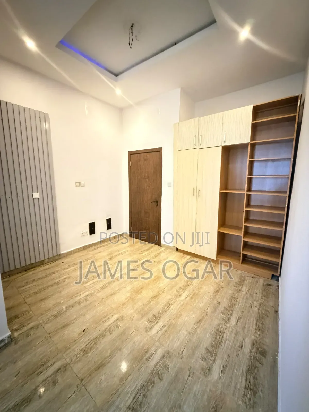Studio Apartment in Roxbury Estate, Chevron for rent in Chevron
