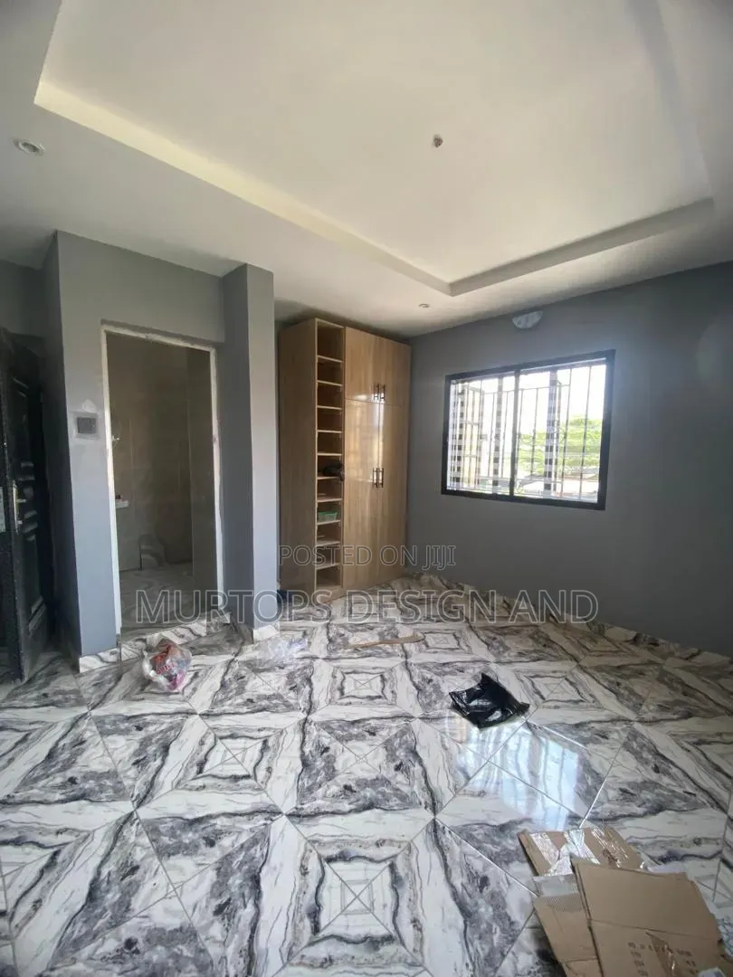 3bdrm Apartment in Ogombo for rent in Ogombo