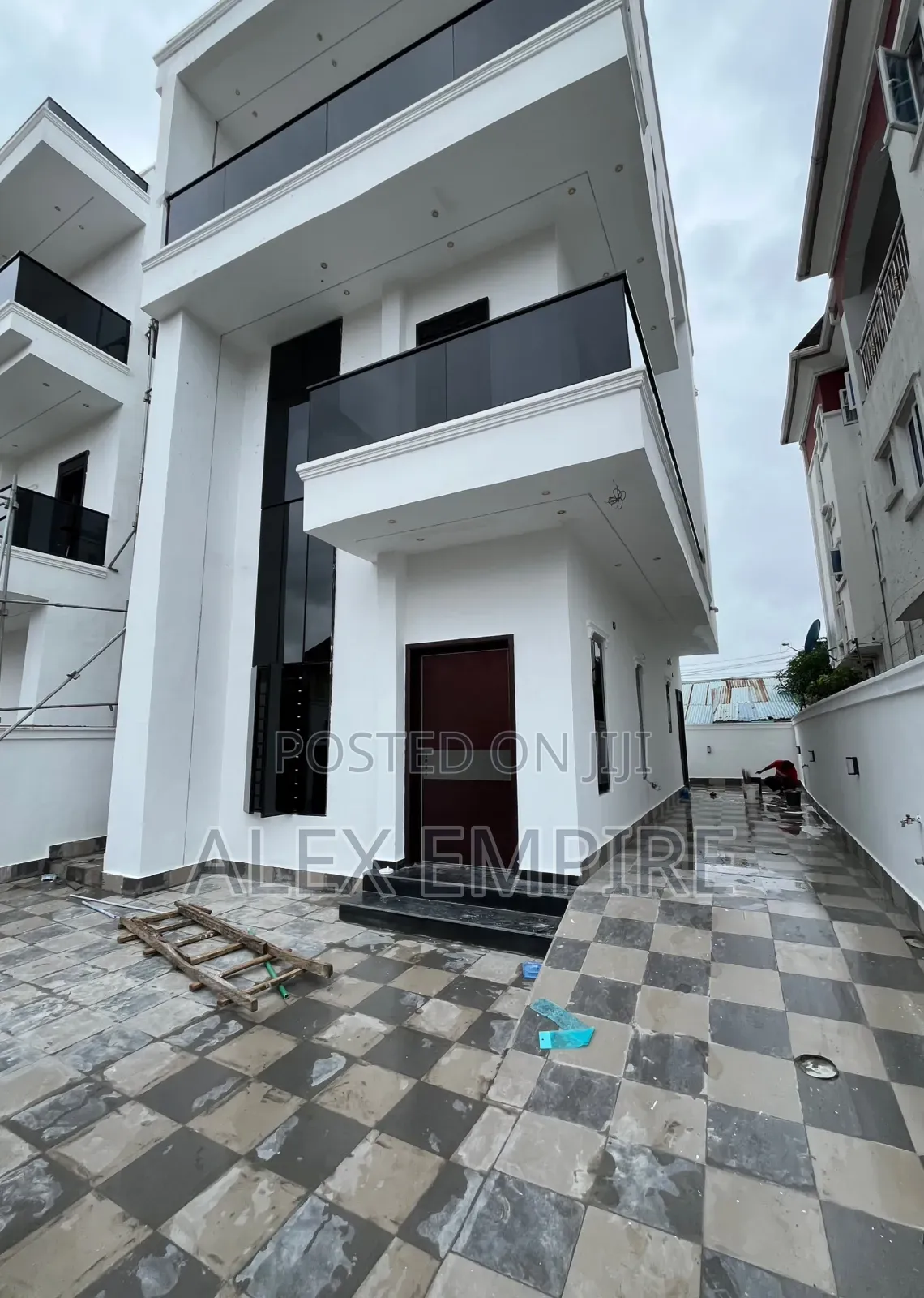 5bdrm Duplex in Ago Palace for sale in Ago Palace