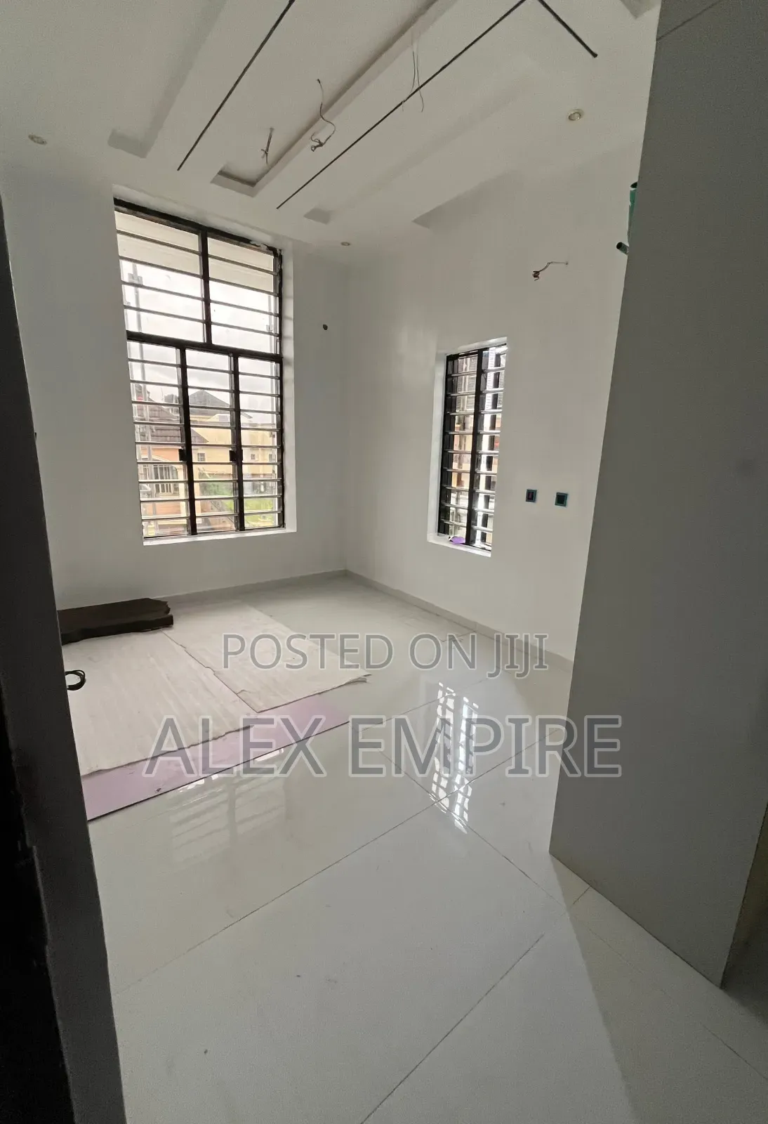 5bdrm Duplex in Ago Palace for sale in Ago Palace