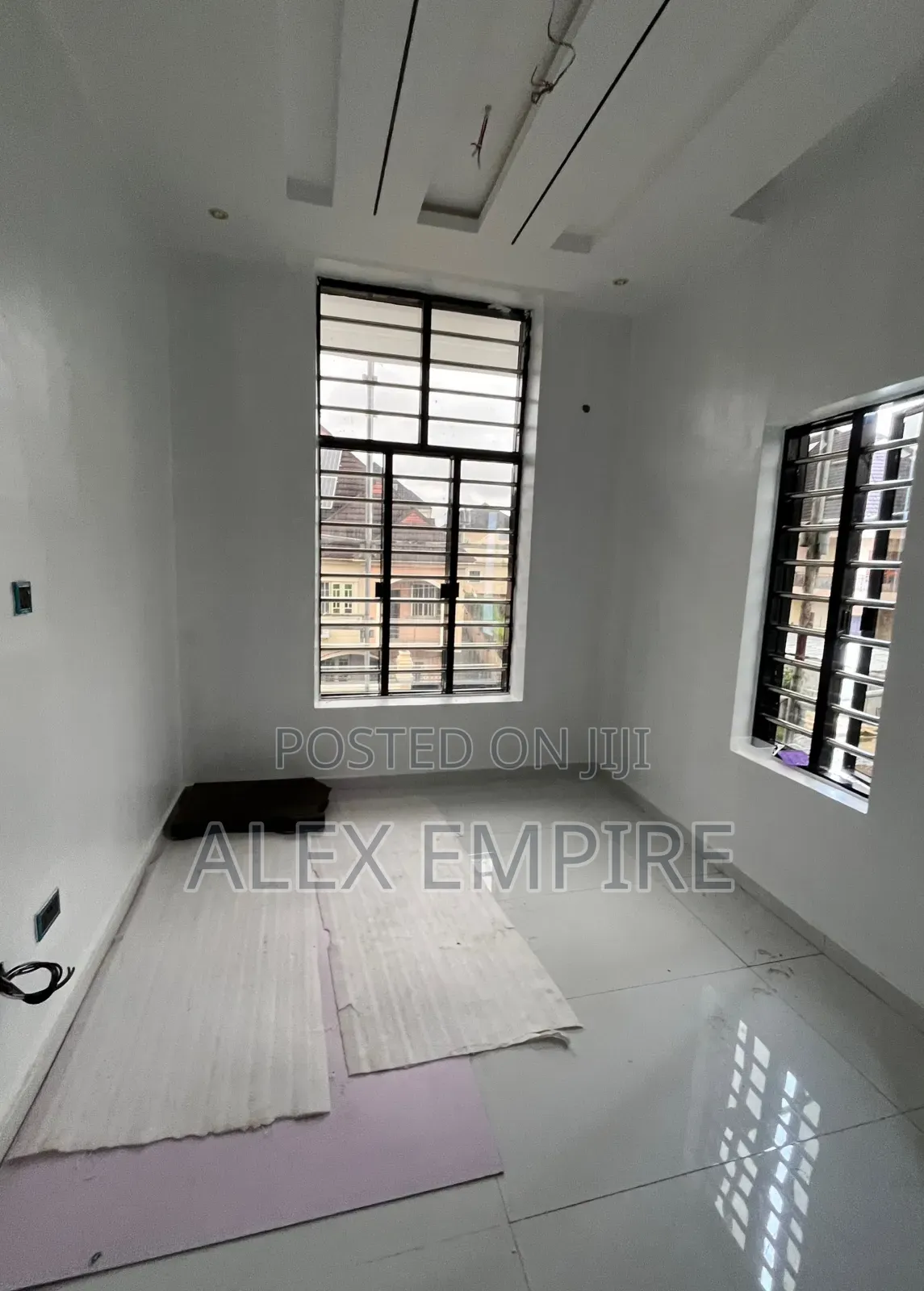 5bdrm Duplex in Ago Palace for sale in Ago Palace