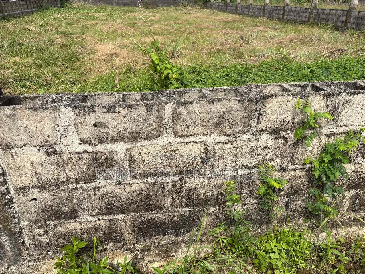 863sqm of Land With Title and Good Location in Lekki Phase 1