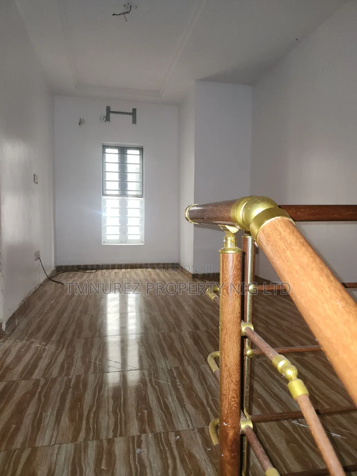 4bdrm Duplex in Chevron for sale in Chevron