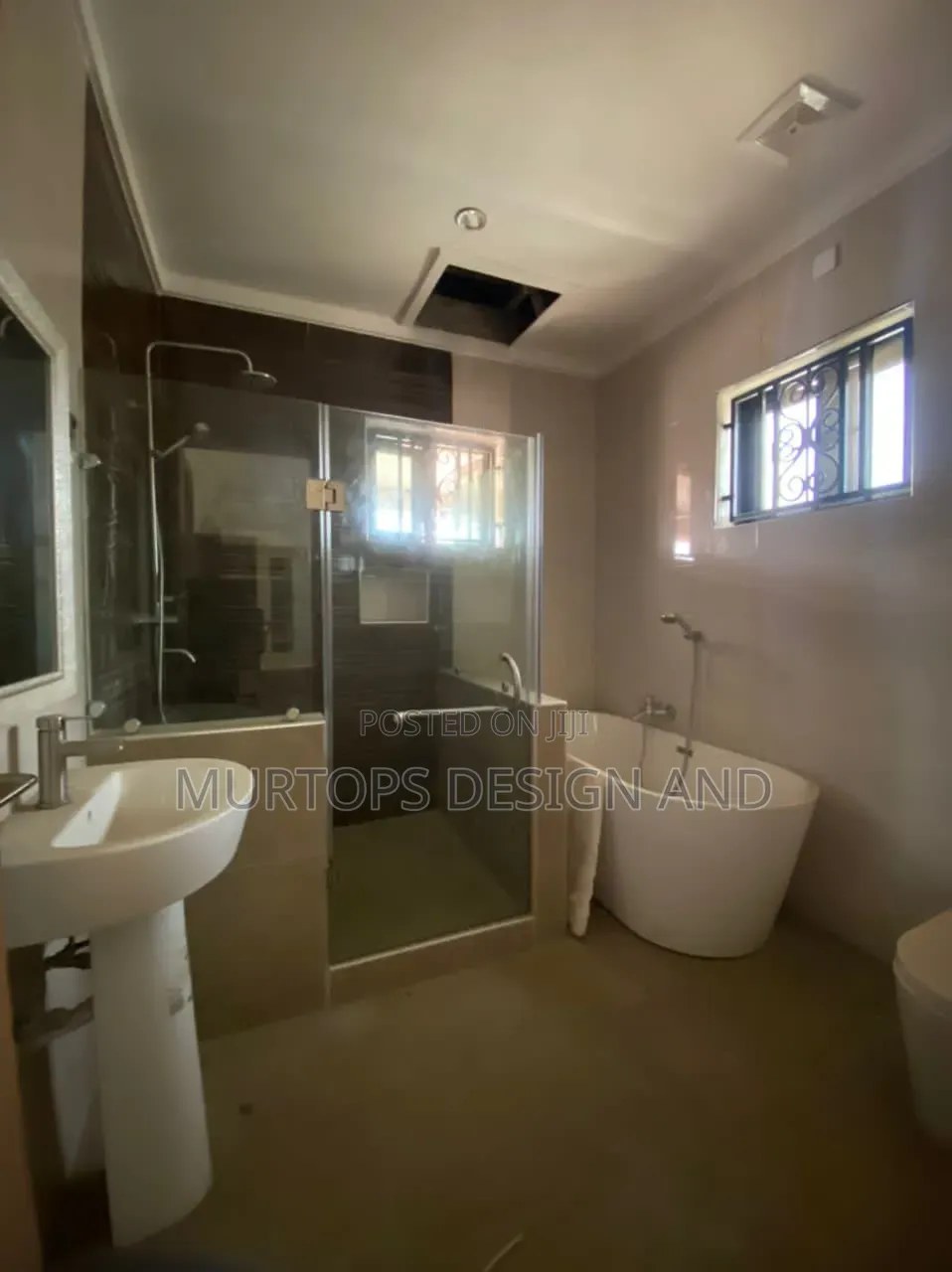5bdrm Duplex in Lekki Phase 2 for sale in Lekki Phase 2