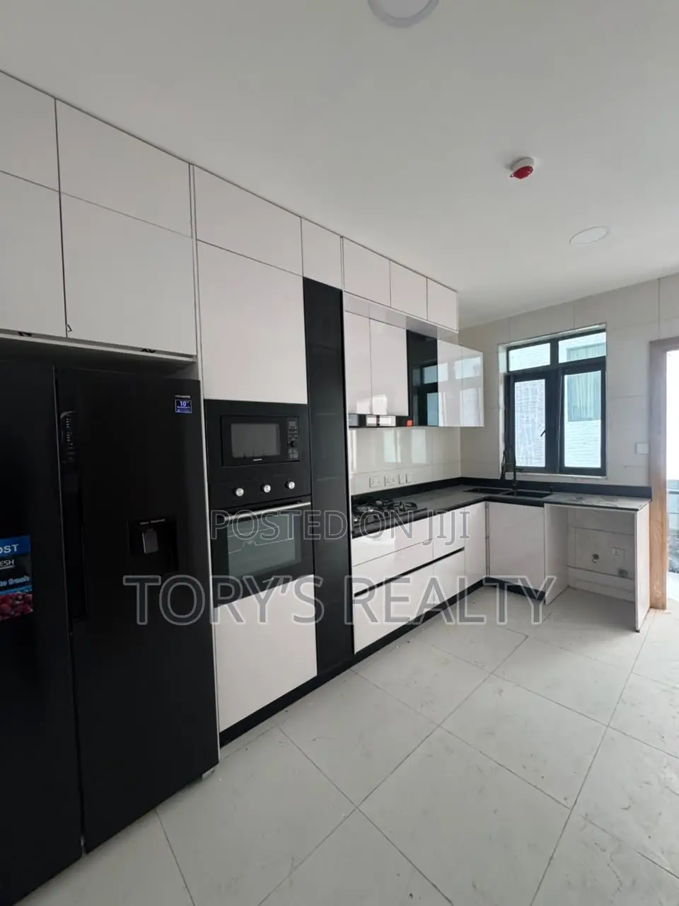 2bdrm Apartment in Ikate for sale in Ikate