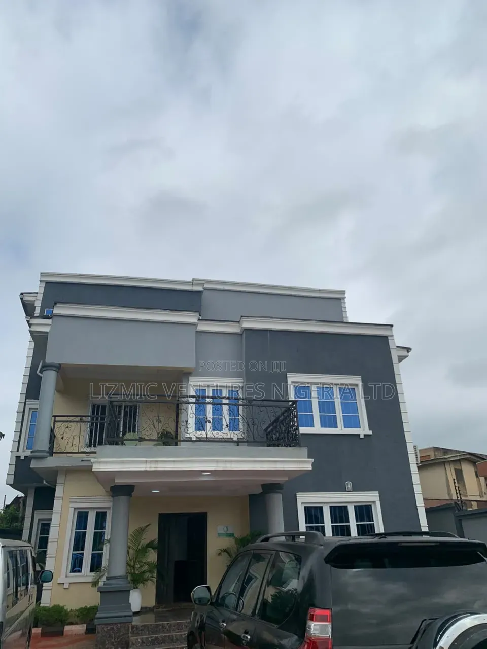 Standard Office Space Tolet in Mangoro