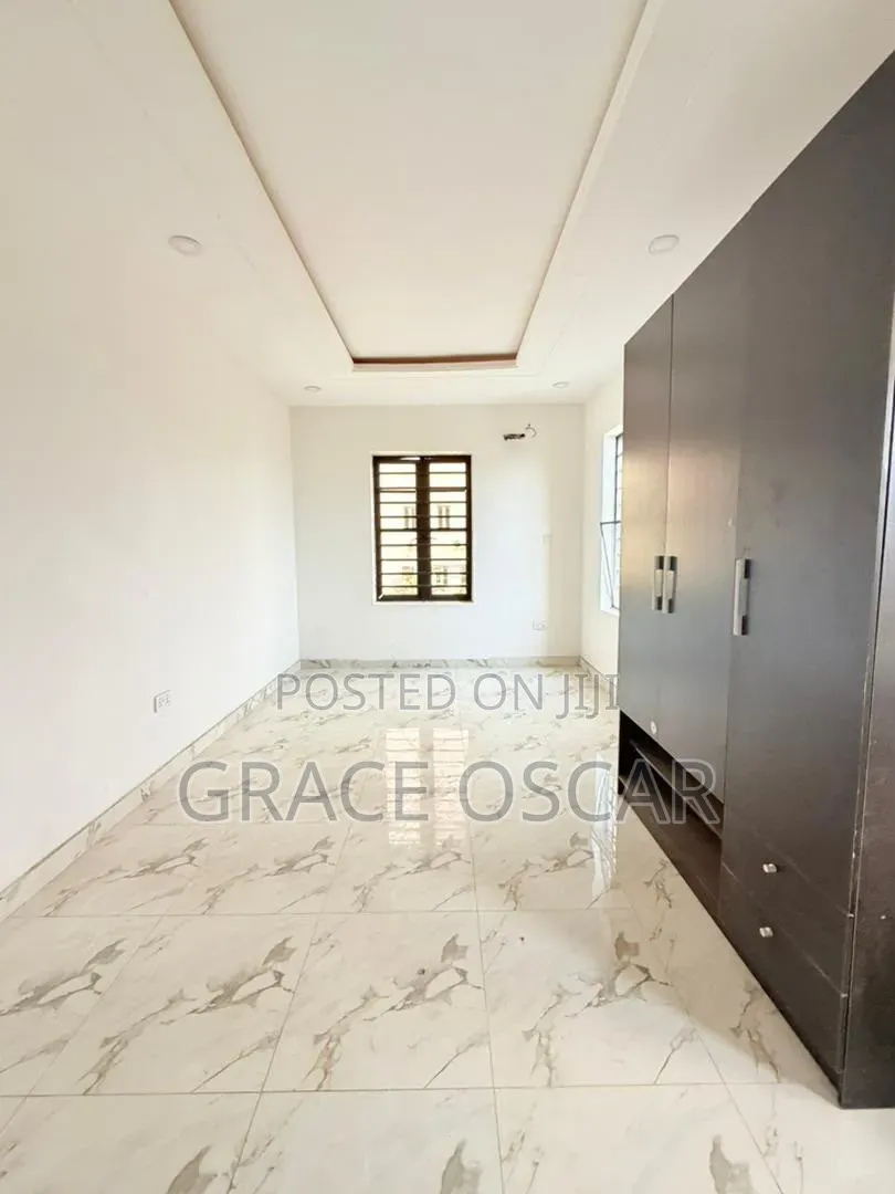 4bdrm Duplex in Anthony Village for sale in Anthony Village