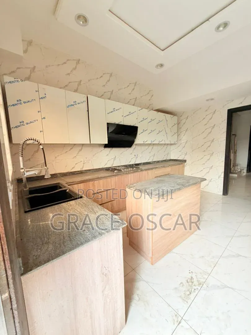 4bdrm Duplex in Anthony Village for sale in Anthony Village