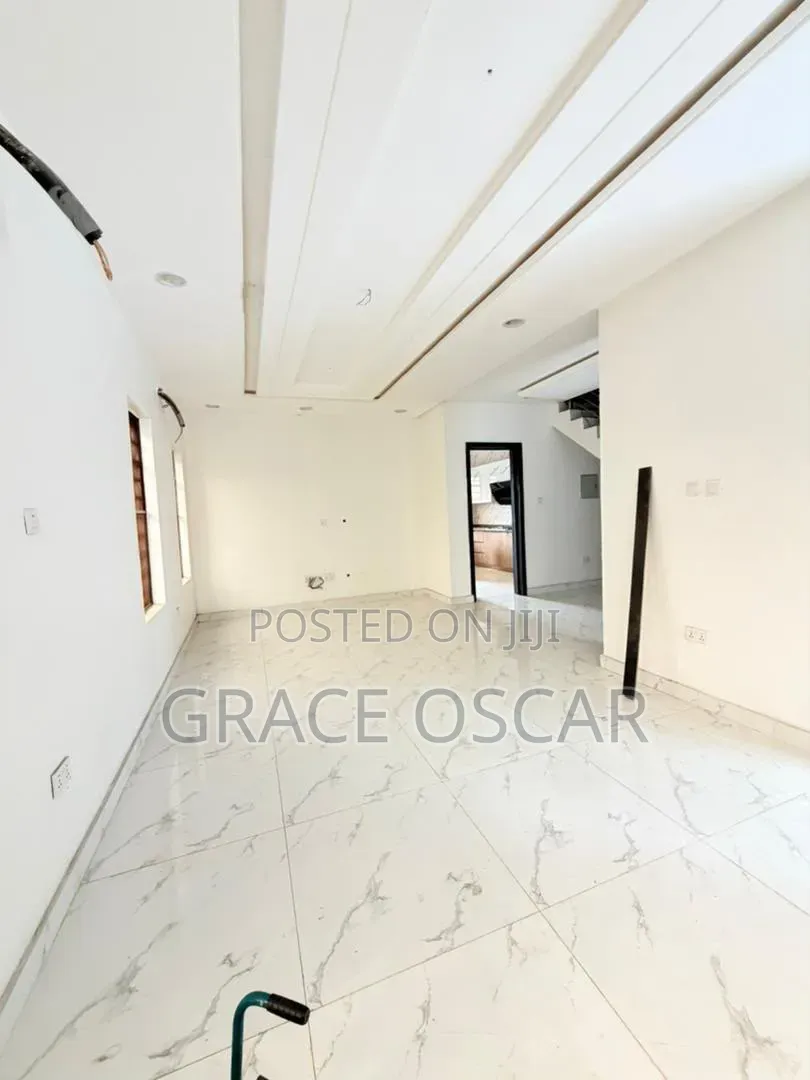 4bdrm Duplex in Anthony Village for sale in Anthony Village