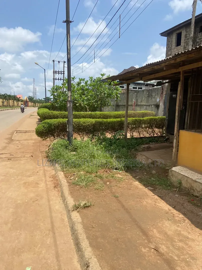 Spacious and Standard Shop for Rent in Igando / Ikotun/Igando