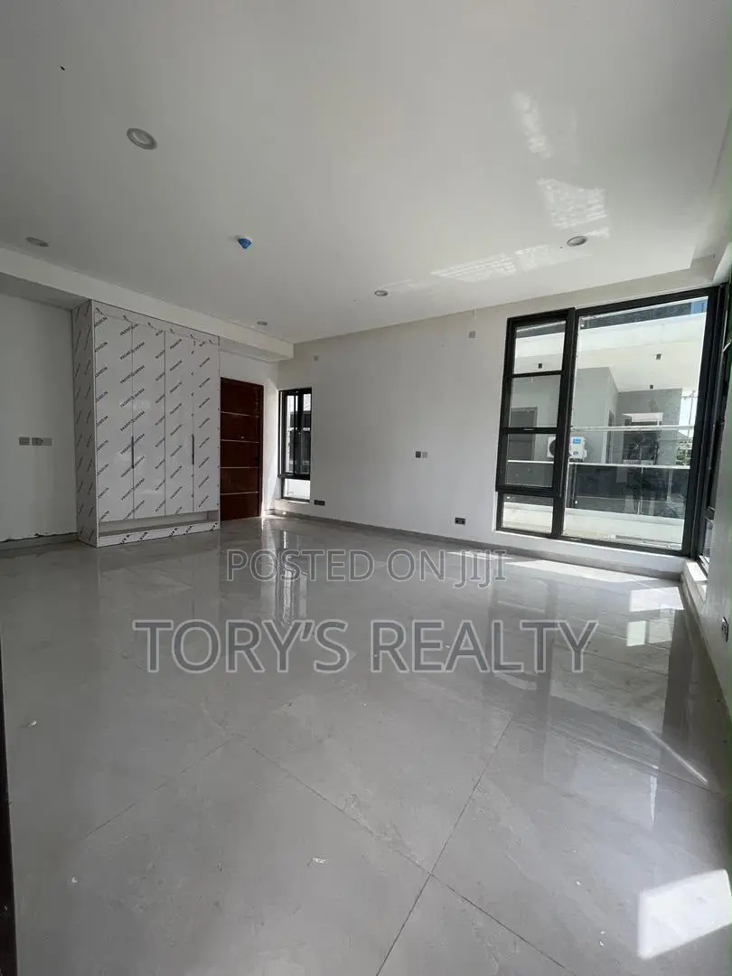 6bdrm Duplex in Old Ikoyi for sale in Old Ikoyi