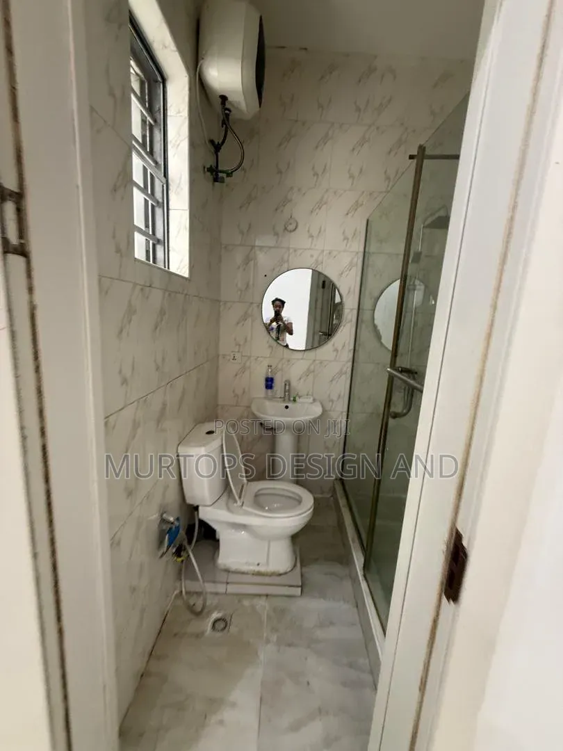 Studio Apartment in Oral Estate, Chevron for rent in Chevron