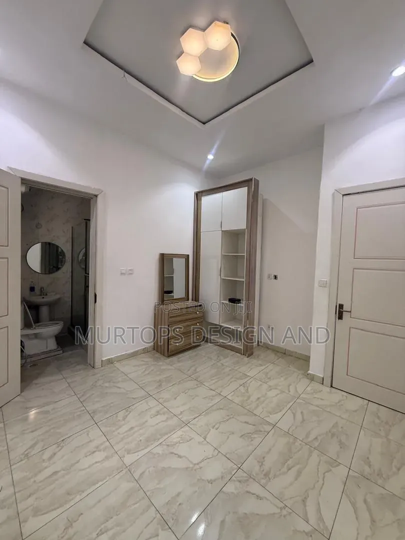 Studio Apartment in Oral Estate, Chevron for rent in Chevron