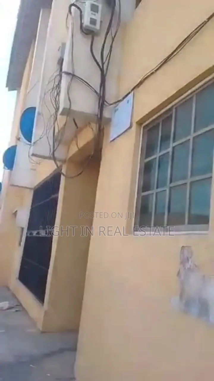 8bdrm Block of Flats in Ajao Estate for sale in Ajao Estate