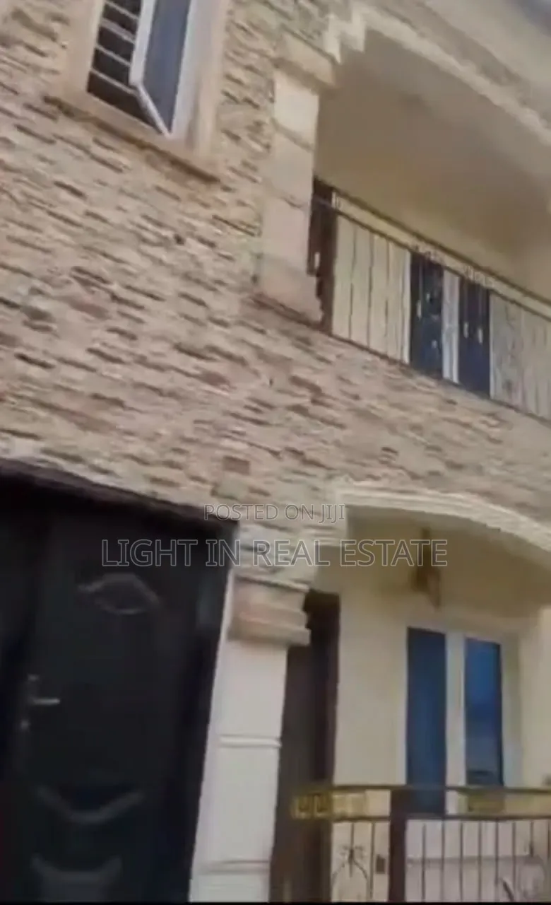 8bdrm Block of Flats in Lekki Phase 1 for sale in Lekki Phase 1