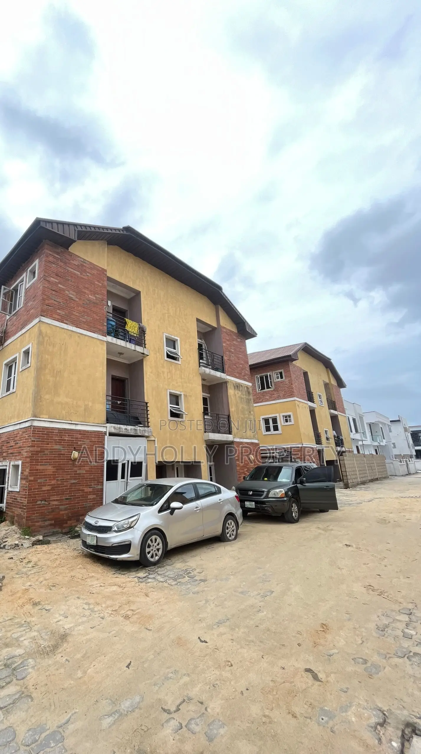 3bdrm Apartment in Ikota for sale in Ikota