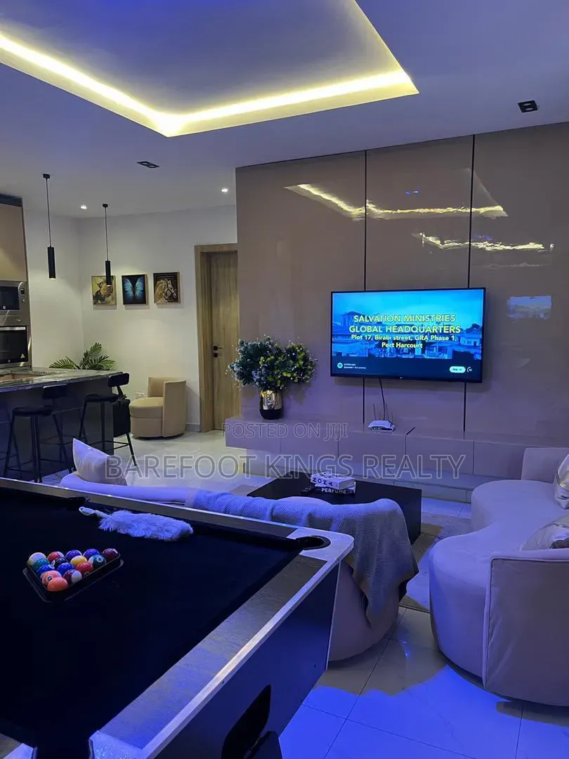 Luxury 2 Bedroom Apartment in Chevron