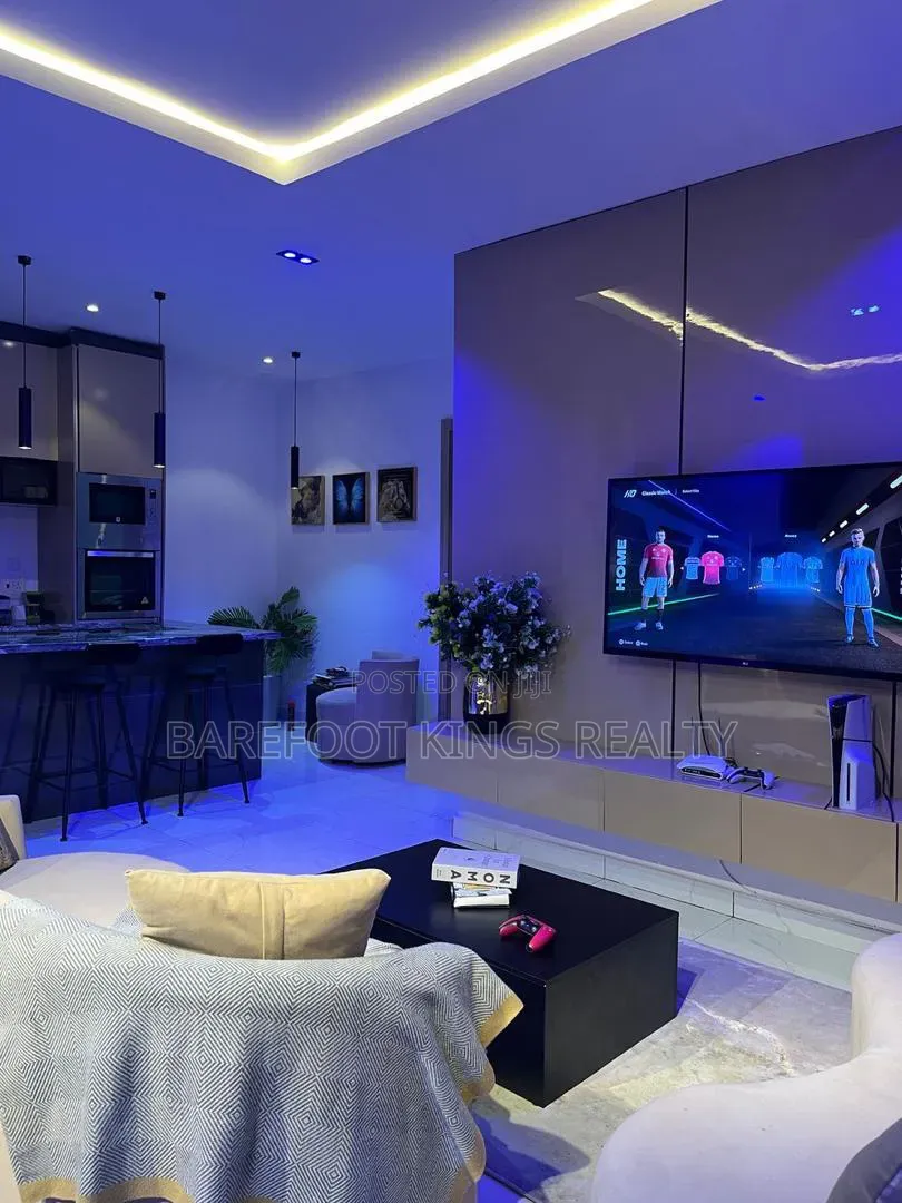 Luxury 2 Bedroom Apartment in Chevron
