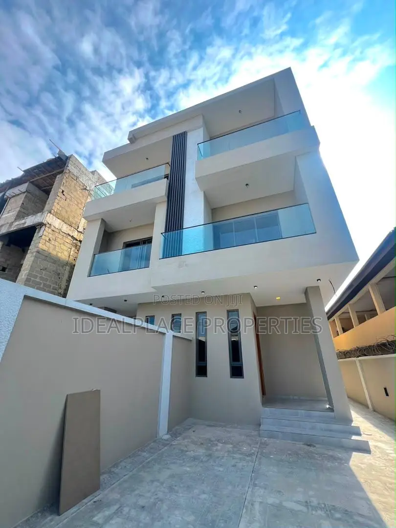5bdrm House in Lekki Phase 1 for sale in Lekki Phase 1