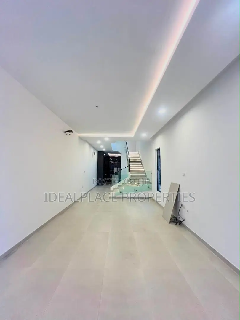 5bdrm House in Lekki Phase 1 for sale in Lekki Phase 1
