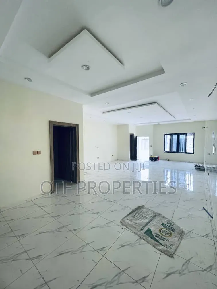 4bdrm Duplex in Kado Main for sale in Kado
