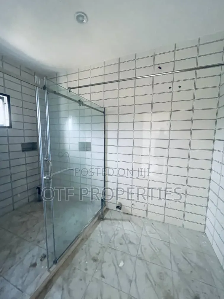 4bdrm Duplex in Kado Main for sale in Kado
