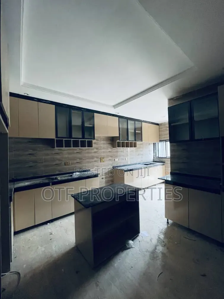4bdrm Duplex in Kado Main for sale in Kado