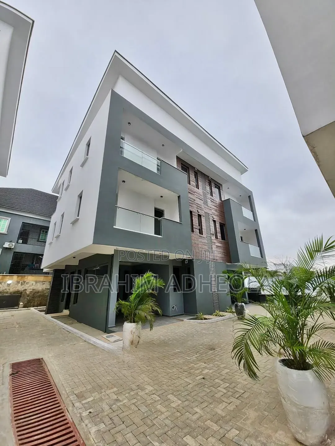 4bdrm Duplex in Ilupeju for rent in Ilupeju Industrial Estate