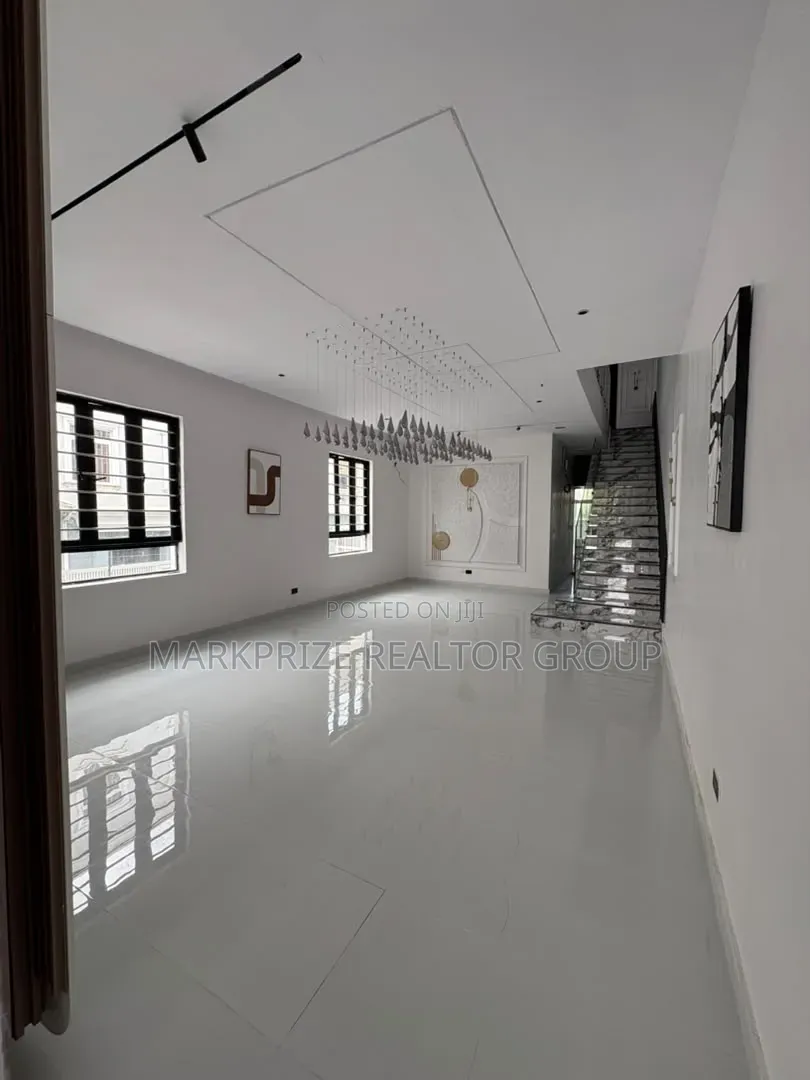 5bdrm Duplex in Ajah Lekki Lagos for sale in VGC / Ajah
