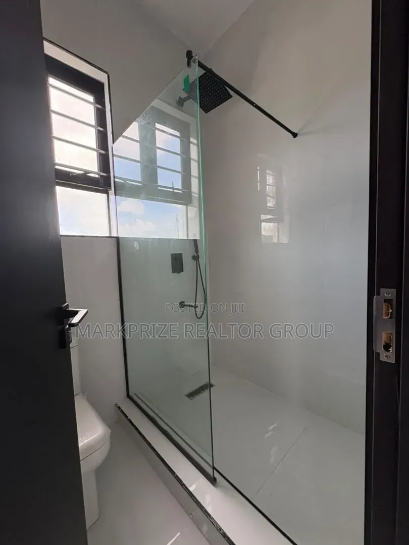 5bdrm Duplex in Ajah Lekki Lagos for sale in VGC / Ajah