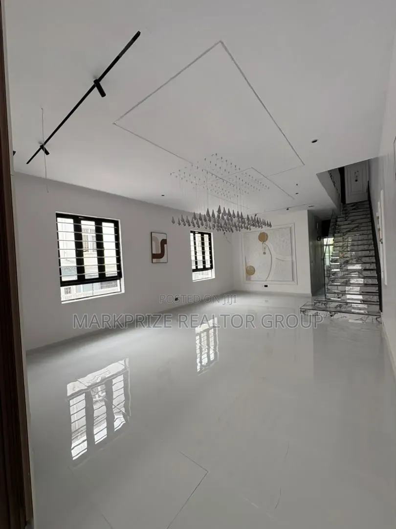 5bdrm Duplex in Ajah Lekki Lagos for sale in VGC / Ajah