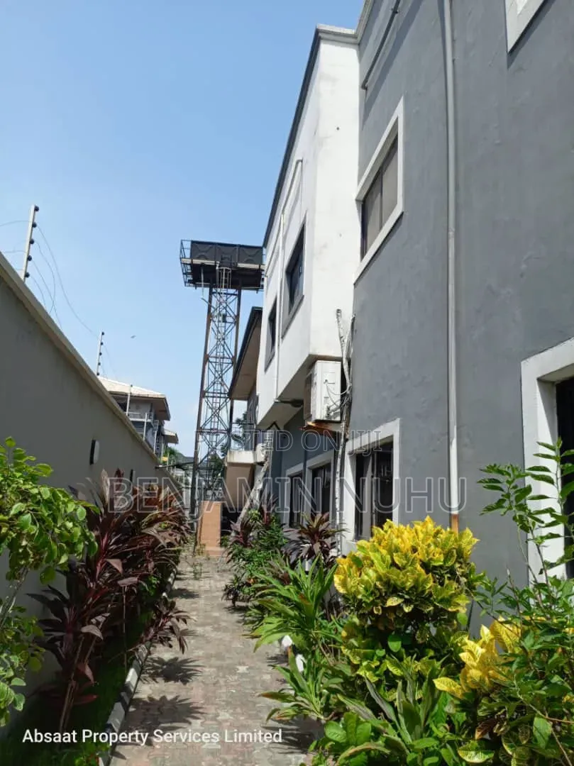 5bdrm Duplex in Lekki Phase 1 for rent in Lekki Phase 1