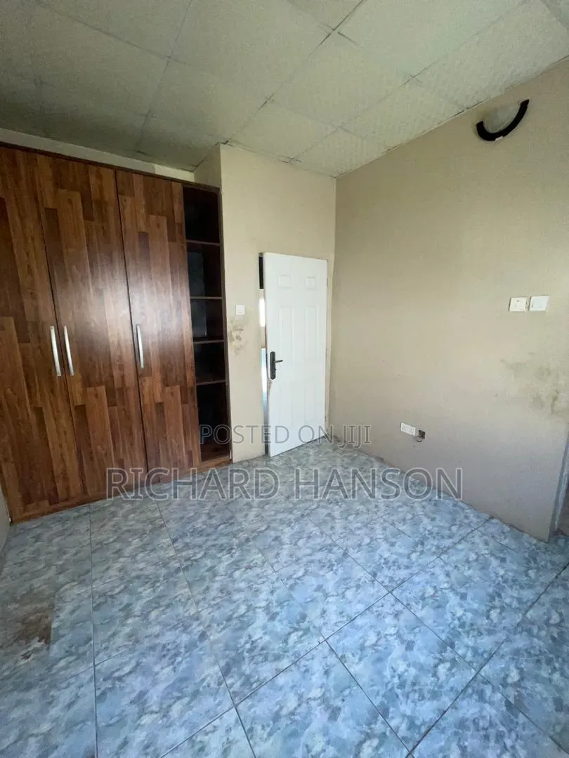 4bdrm Duplex in Orchid, Chevron for rent in Chevron