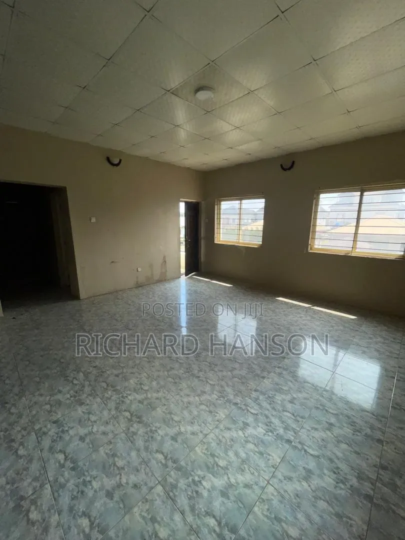 4bdrm Duplex in Orchid, Chevron for rent in Chevron