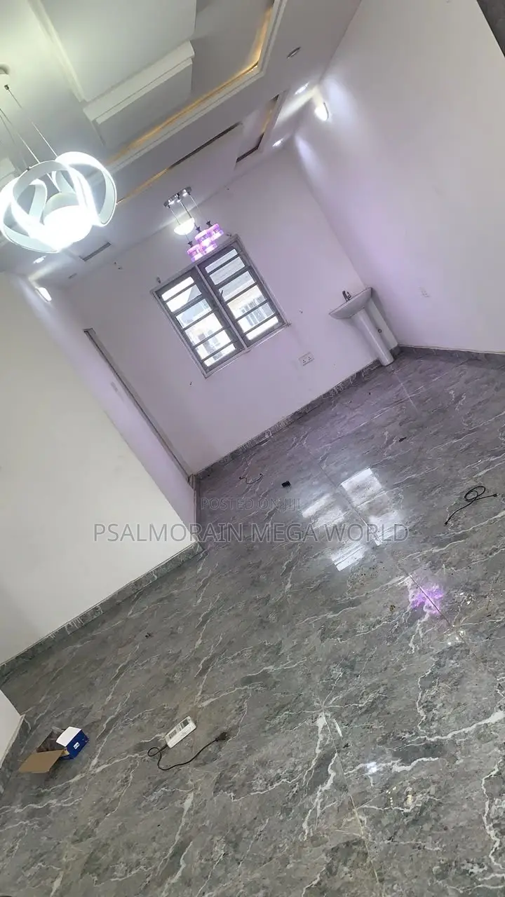 2bdrm Block of Flats in Olofa Estate, Akala Express for rent in Akala Express