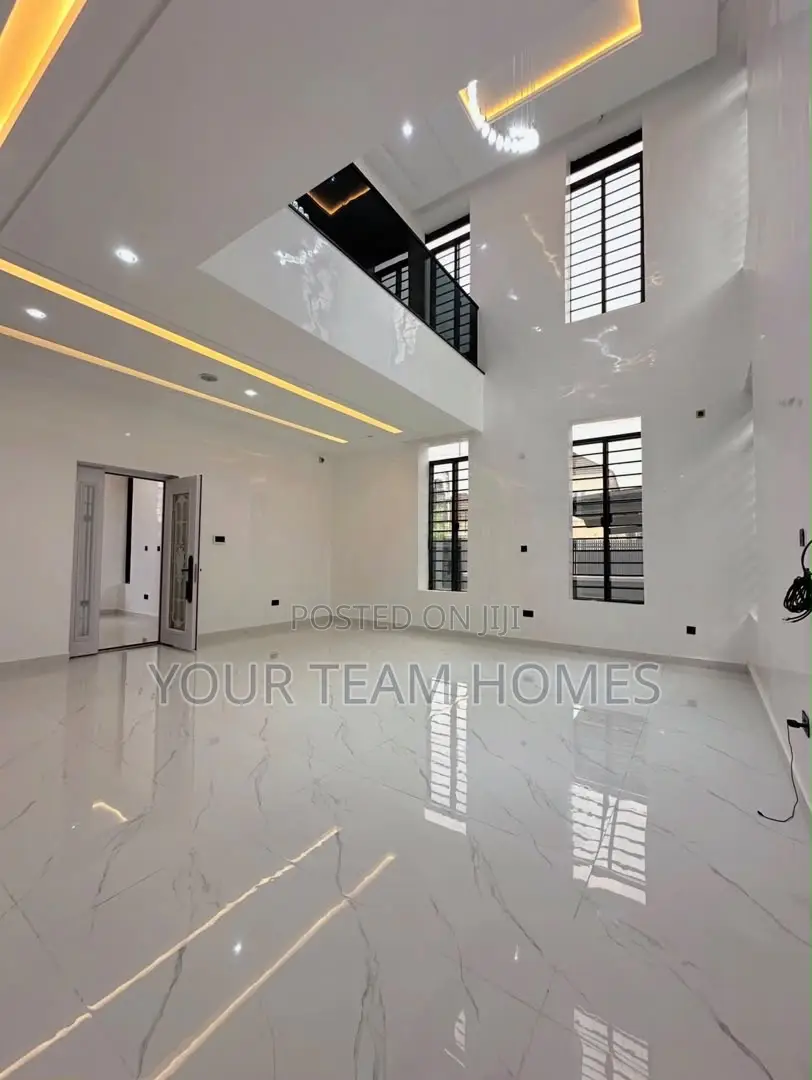 5bdrm Duplex in Apo for sale in Apo Resettlement